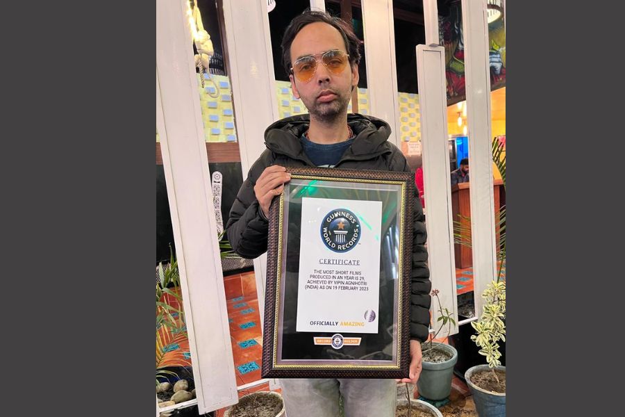 Guinness World Record Winning Film Director – Vipin Agnihotri becoming 1st ever Indian to achieve the milestone