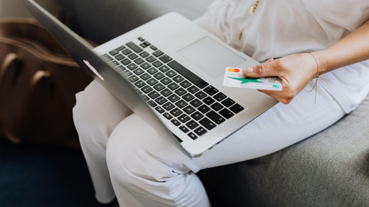 Travel Insurance Online India: Your Complete Guide to Choosing the Right International Plan for Schengen & USA Trips