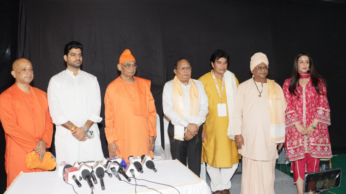 Gita Jayanti Mahotsav 2025 with Lord Rama’s Charan Paduka from Ayodhya 30th Nov to 6th Dec at Mumbai